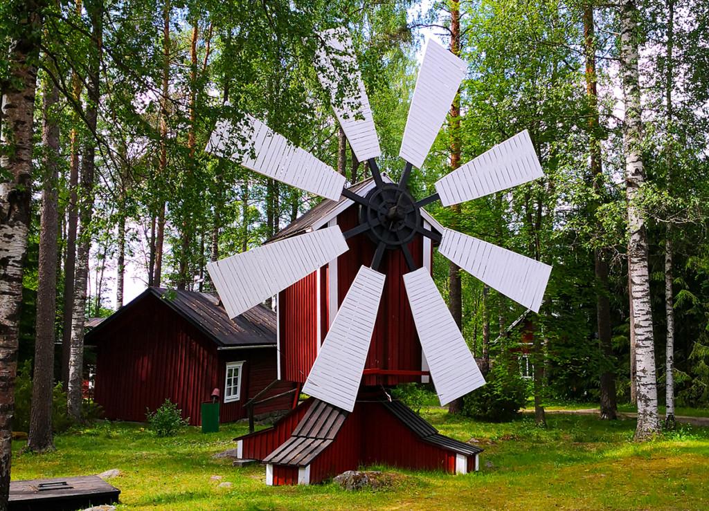 Tuulimylly Jalasjärven museossa.